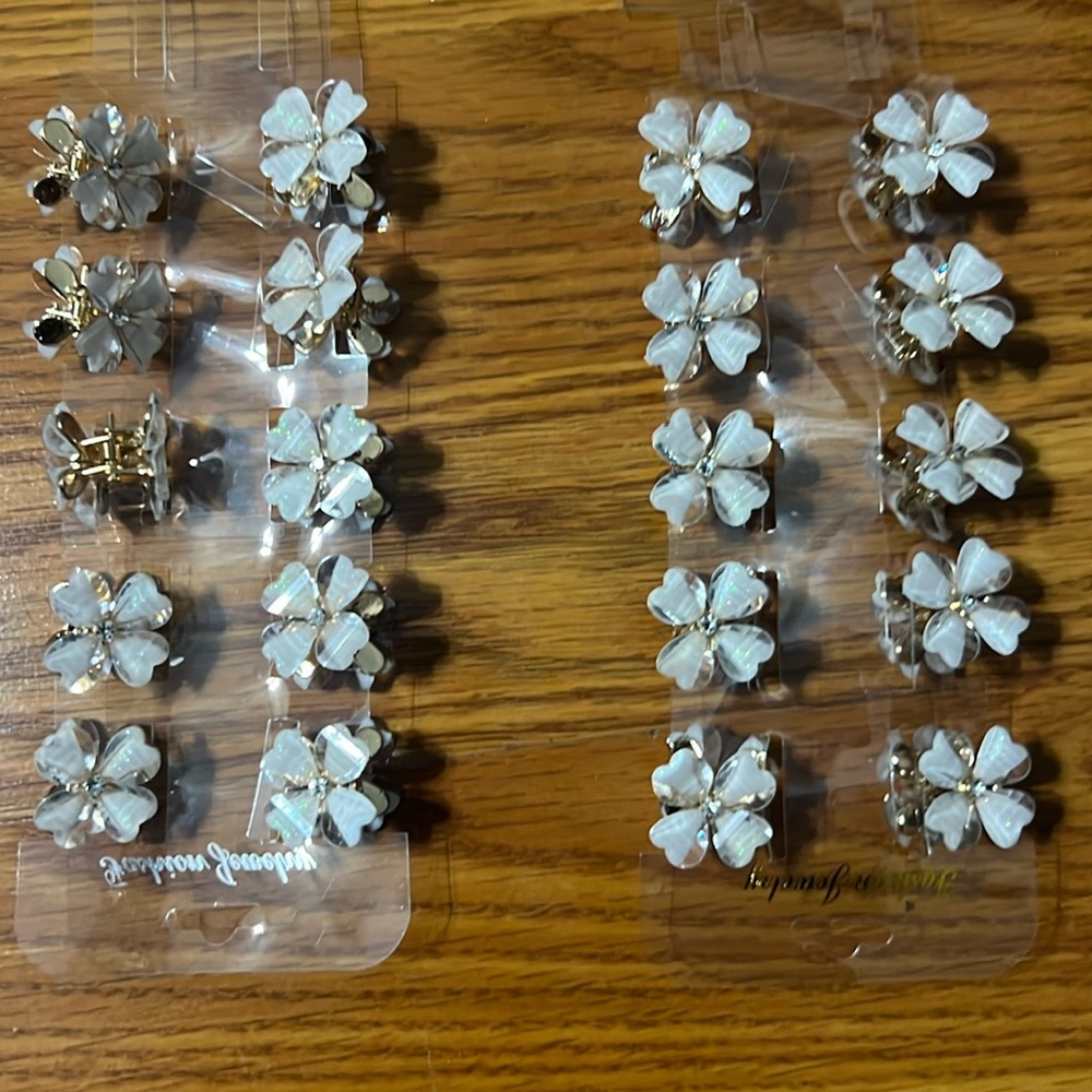 20 White Mini Flower Hair Clip, Wedding